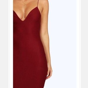 Boohoo Christel Curved Hem Strappy Bodycon (Berry)